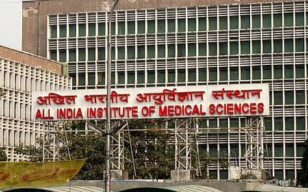 एम्स दिल्ली ने कैंसिल की सभी डाक्टरों और नर्सों की छुट्टियां, हर हालात में तैयार रहने के भी दिए आदेश
