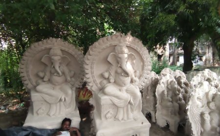 कानपुर में गणेश महोत्सव की तैयारी शुरू, मूर्ति को आकार देने में जुटे कारीगर