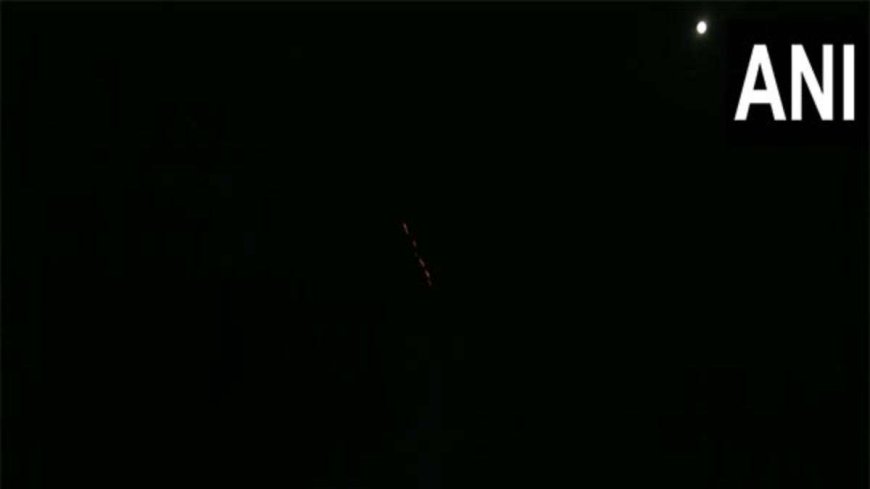 गुजरात के कच्छ-पाटन- बनासकांठा में दिखे 12 पाकिस्तानी ड्रोन, सेना ने मार गिराया; सीमावर्ती इलाकों में ब्लैकआउट