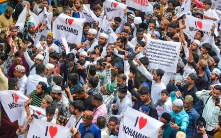 मेरठ में बरेली वाली हिंसा की प्लानिंग, Whatsapp पर चल रही थी फुल तैयारी, पुलिस ने फेर दिया पानी