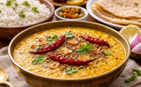 Arhar Dal Tadka Recipe: घर पर बनाएं ढाबे जैसी स्वादिष्ट अरहर दाल तड़का
