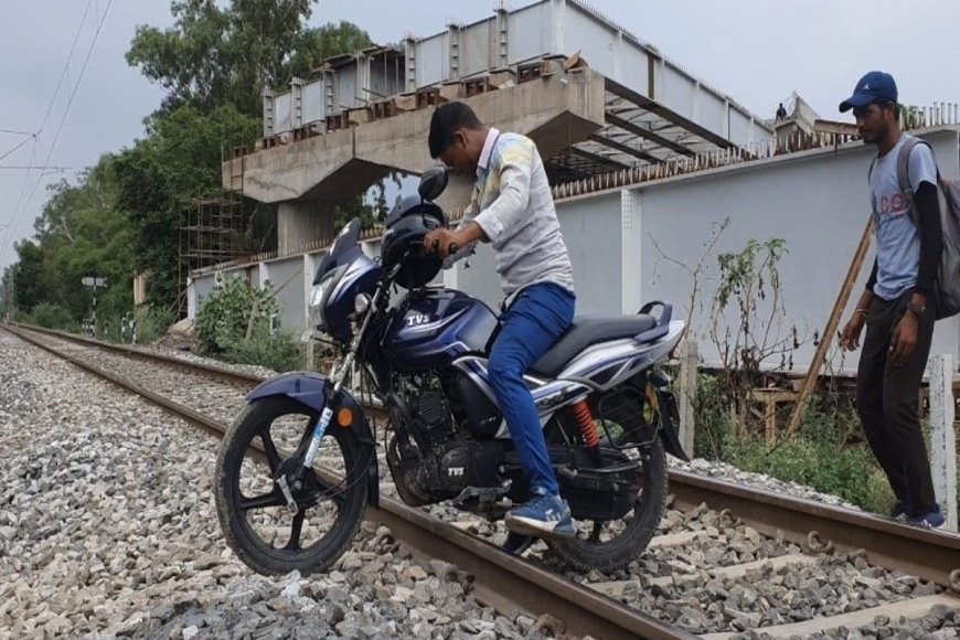 प्रभारी मंत्री ने अफसरों को दिया अल्टीमेटम, जल्द पूरा हो संजीत नाका ओवर ब्रिज का काम